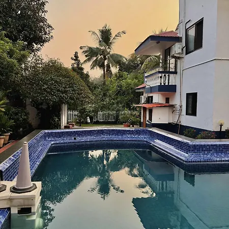 Goaround Suites At Vagator - 1Bhk Home With Kitchen & Swimming Pool